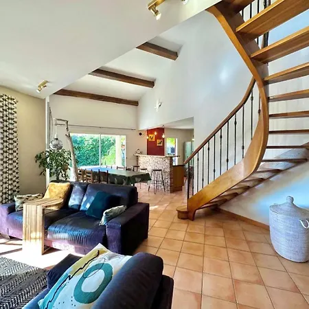 La Verte, Piscine Privative Вилла